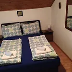 Abszolut Vendeghaz 게스트하우스 케츨리