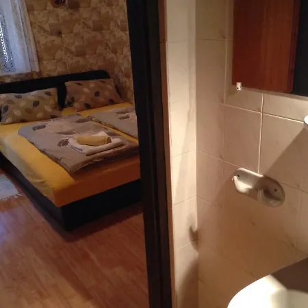 Pensjonat Abszolut Vendeghaz 2*