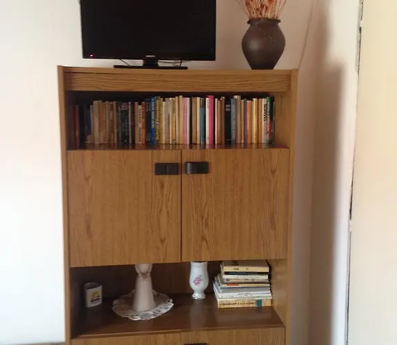 Abszolut Vendeghaz בית הארחה