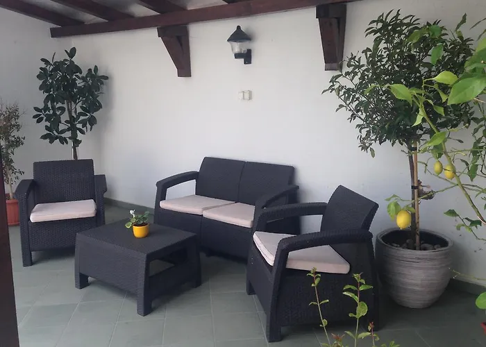 Abszolut Vendeghaz 2* קסזטלי