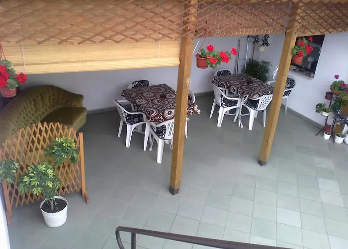 Abszolut Vendeghaz 2* קסזטלי