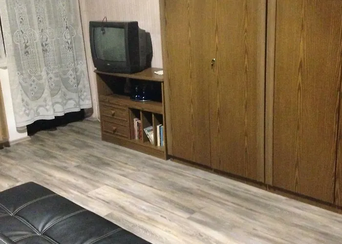 Abszolut Vendeghaz קסזטלי