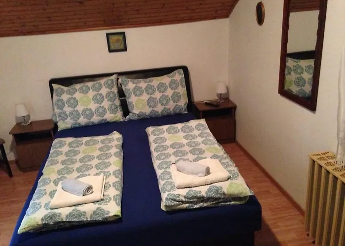 Abszolut Vendeghaz בית הארחה קסזטלי