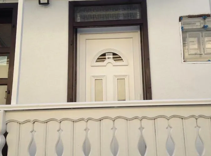 Abszolut Vendeghaz בית הארחה 2*