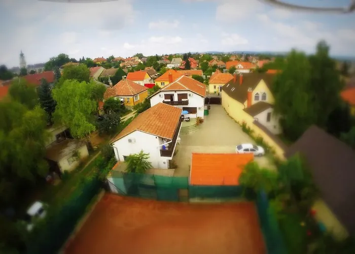 בית הארחה Abszolut Vendeghaz 2*