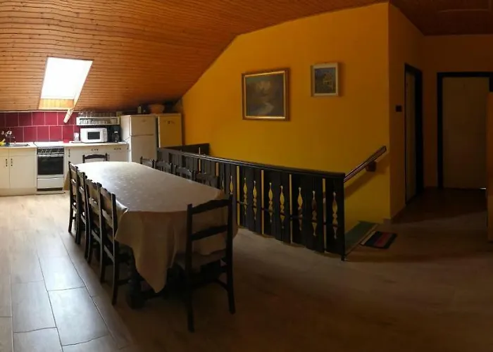 Abszolut Vendeghaz בית הארחה קסזטלי