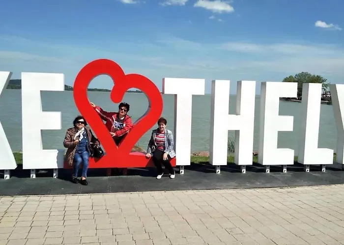 Abszolut Vendeghaz 2*